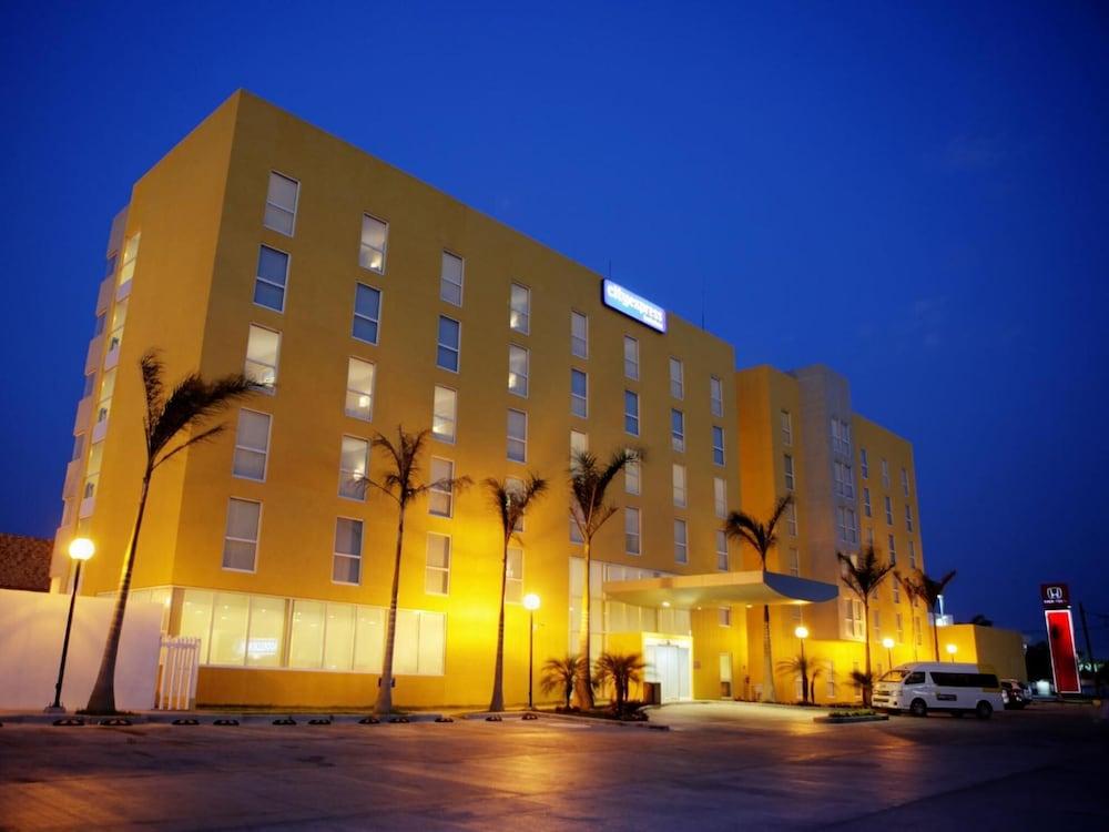 City Express By Marriott Ciudad Del Carmen Extérieur photo