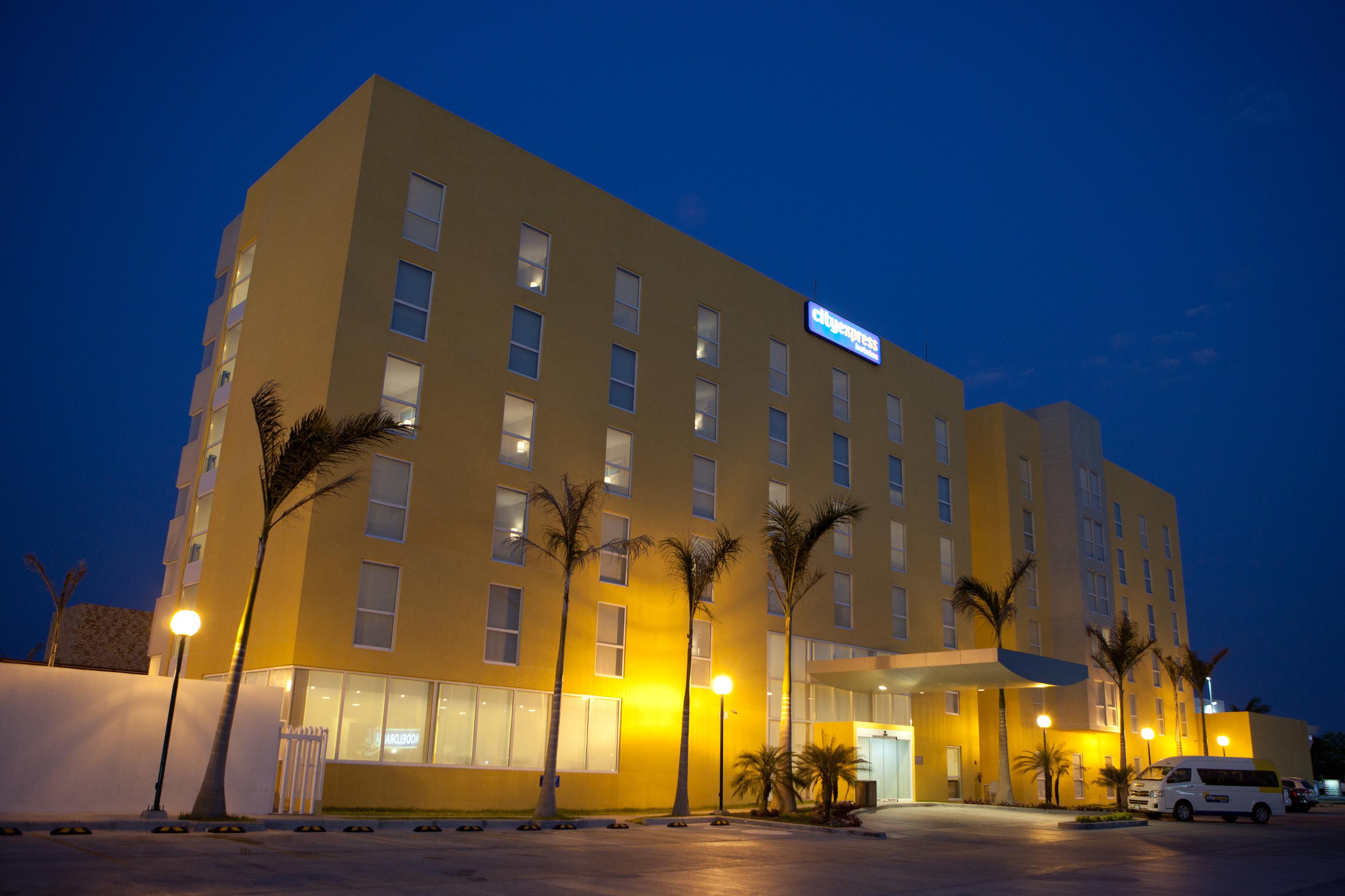 City Express By Marriott Ciudad Del Carmen Extérieur photo