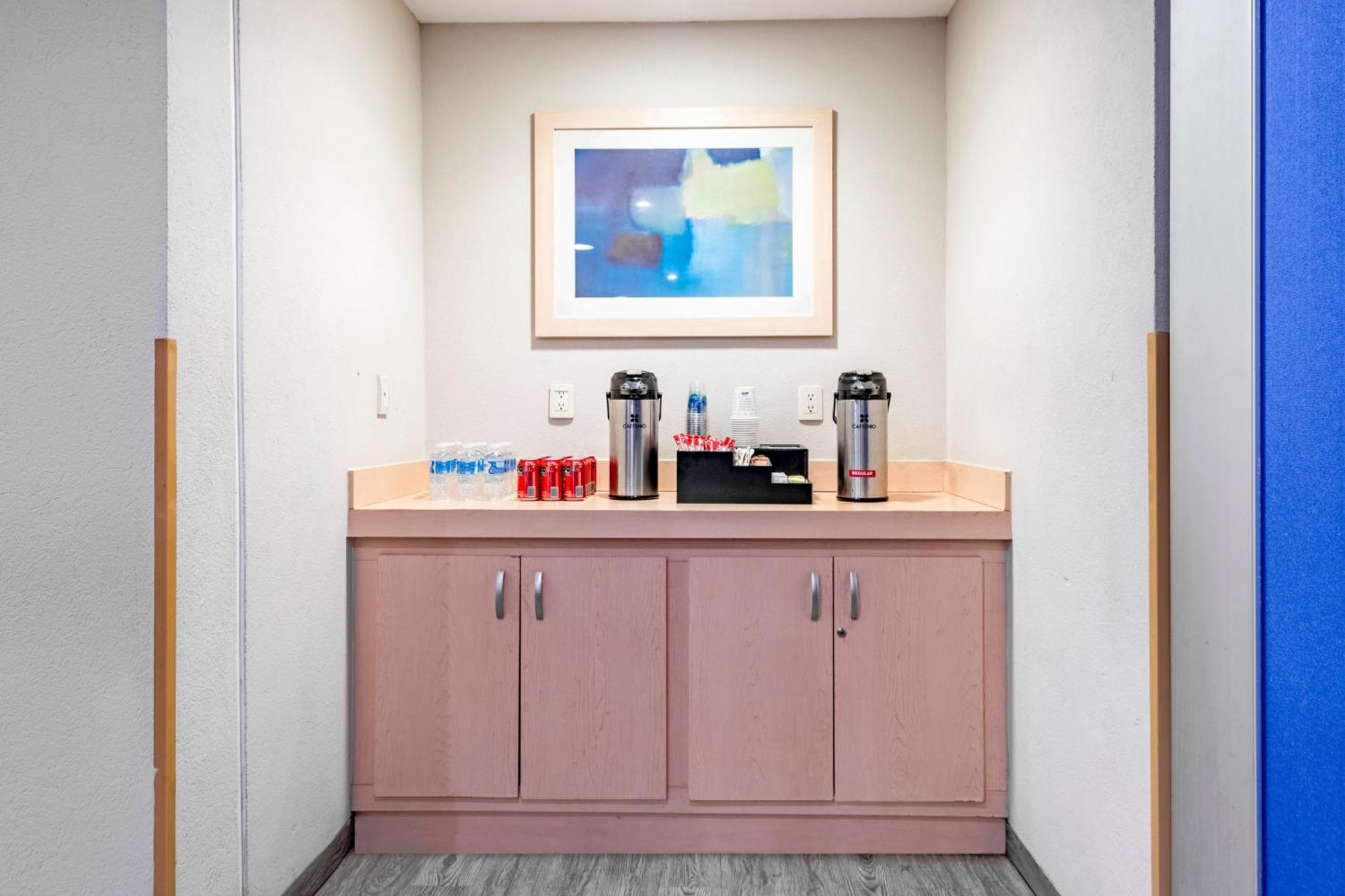City Express By Marriott Ciudad Del Carmen Extérieur photo